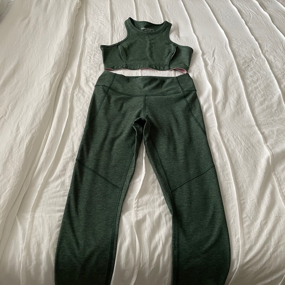 Outdoor voices matching green yoga set size small